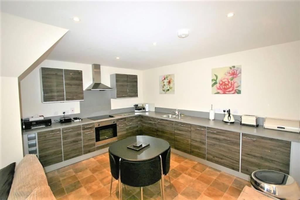 Beautiful Loch Side Apartment With Panoramic Views 포트 윌리엄 외부 사진
