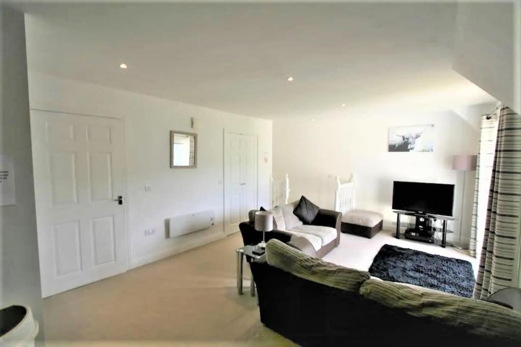 Beautiful Loch Side Apartment With Panoramic Views 포트 윌리엄 외부 사진